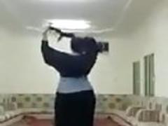 Танцевальная арабская женщина 1